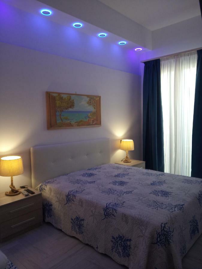 Acquazzurra Affittacamere Torre Lapillo Bagian luar foto